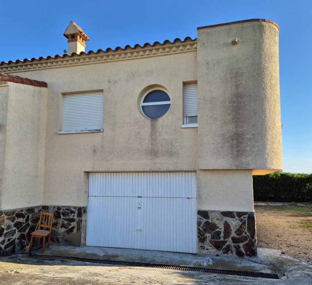 casa antes de pintar en mataro