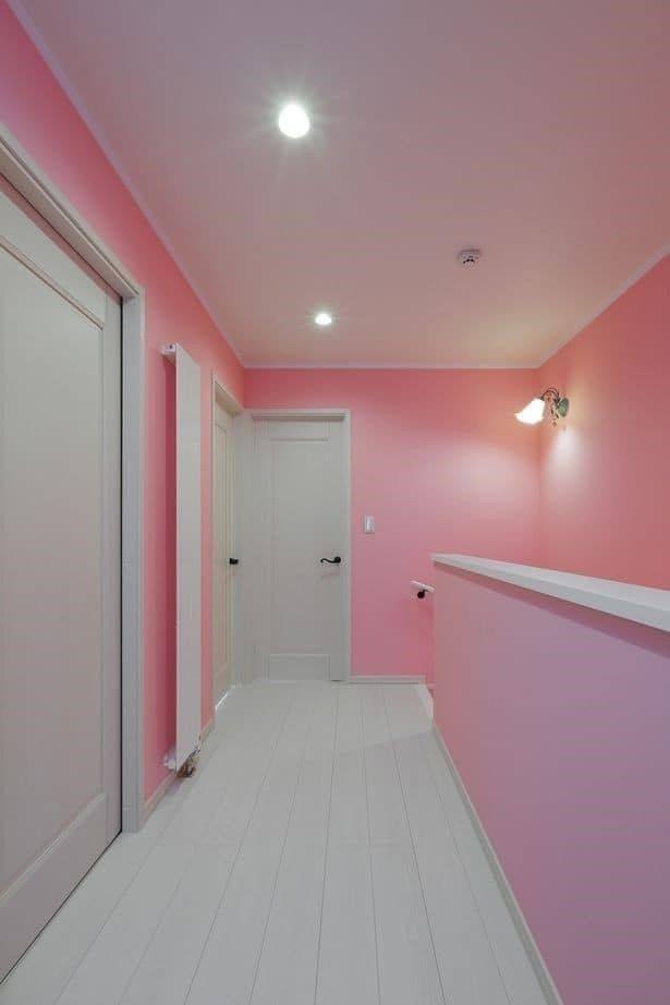 piso pintado de rosa mataro